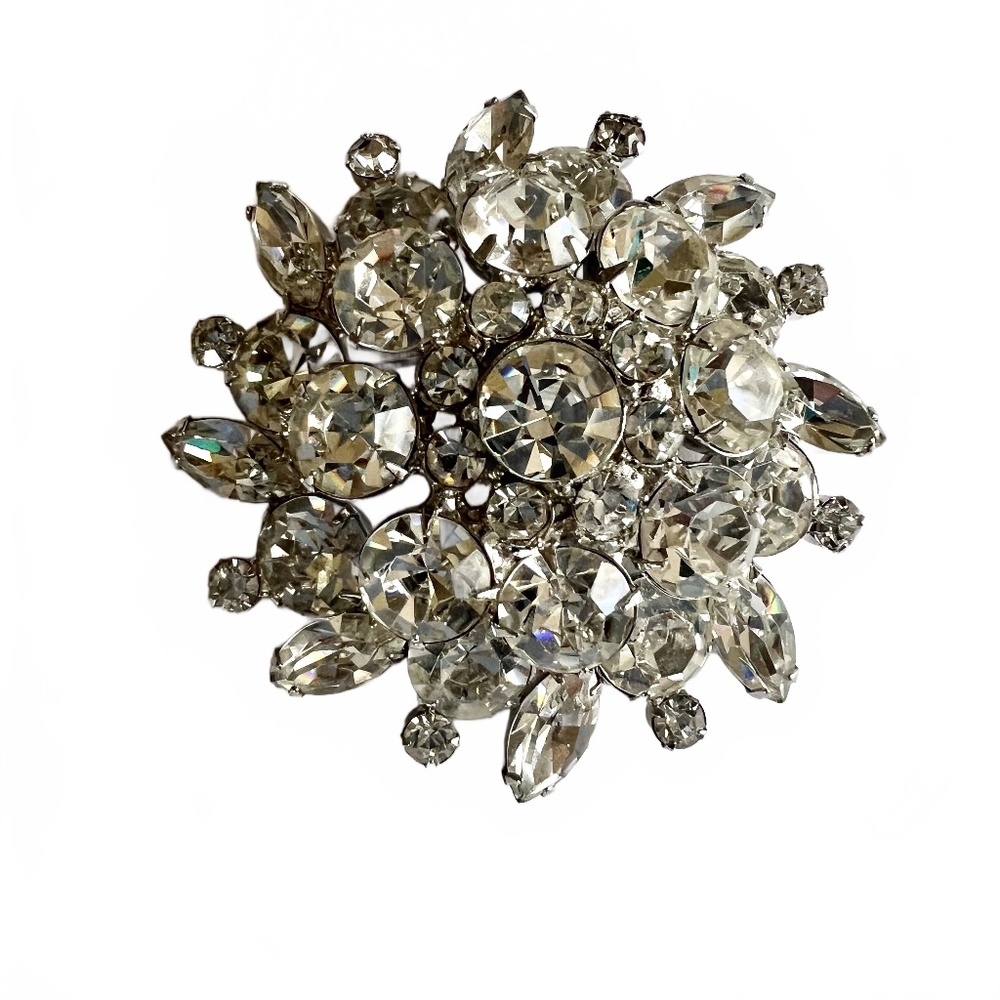 Gorgeous  Vintage Brooch, Clear Rhinestone Silver-tone Setting
